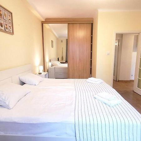 Happy Life - Apartment Next To Metro Station Βαρσοβία Εξωτερικό φωτογραφία