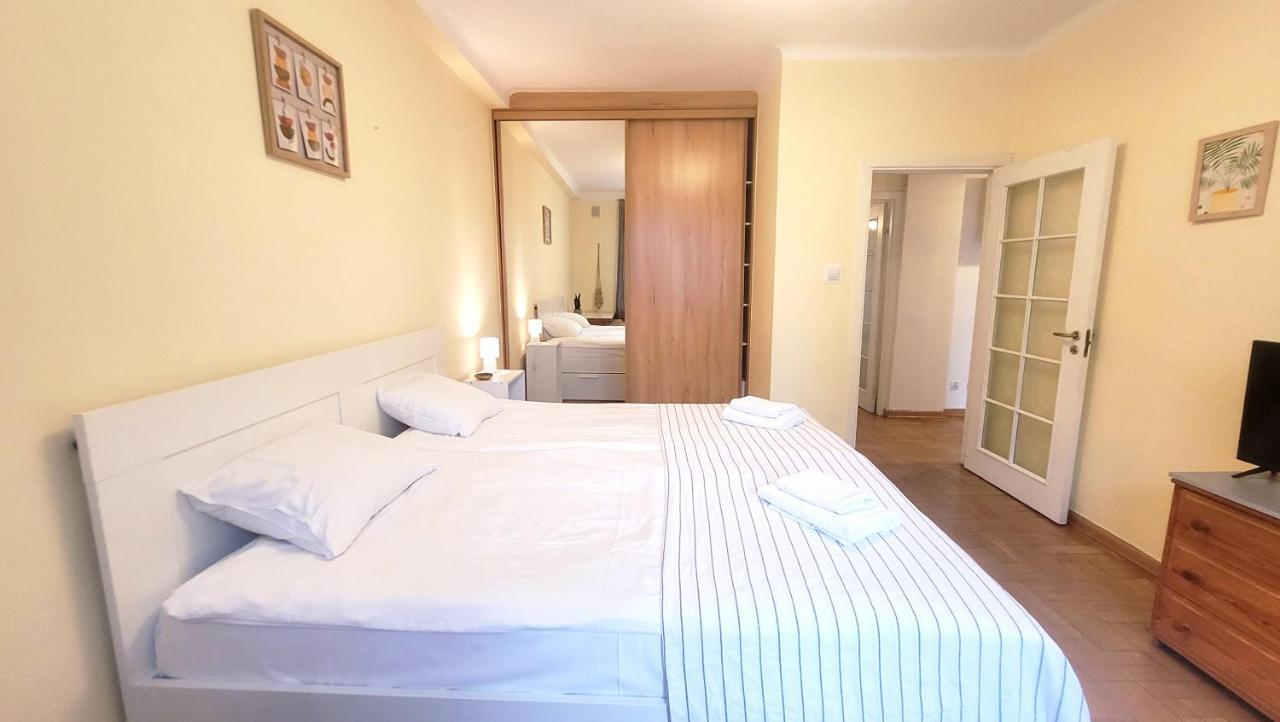 Happy Life - Apartment Next To Metro Station Βαρσοβία Εξωτερικό φωτογραφία